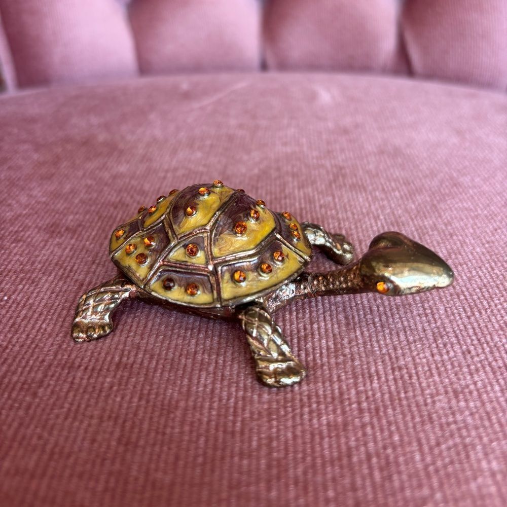 Jeweled Turtle Trinket Box – Enamel Rhinestone Hinged Keepsake 🐢